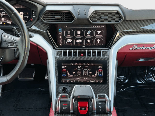Used 2022 Lamborghini Urus AWD/4WD image 15