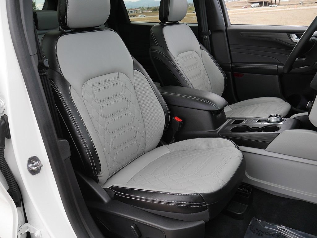 Used 2023 Ford Escape Platinum w/ Premium Technology Package AWD/4WD image 63