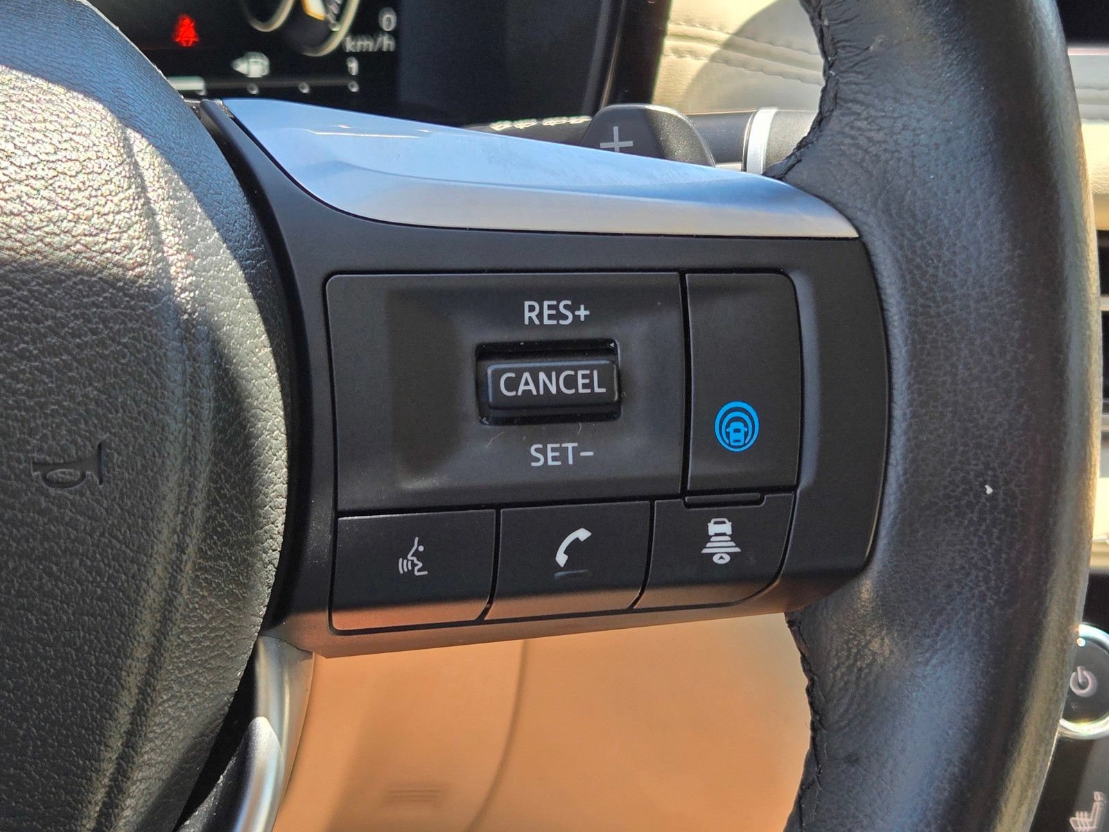 Used 2023 INFINITI QX60 Luxe w/ Cargo Package FWD image 31