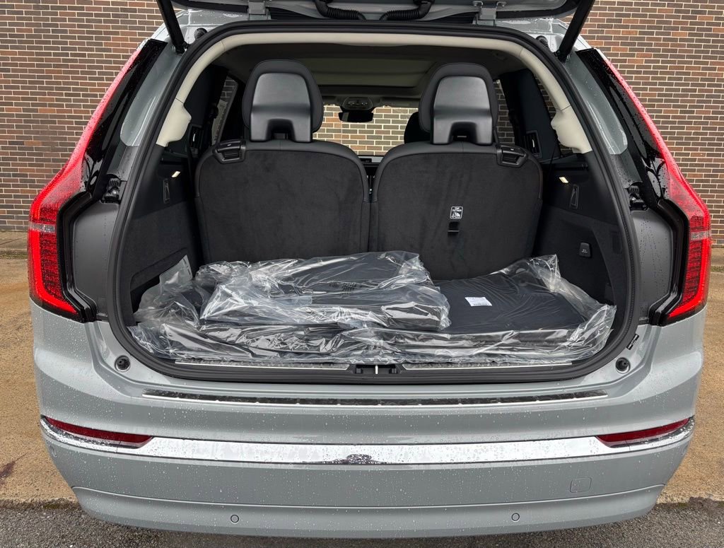 New 2026 Volvo XC90 B6 Plus w/ Protection Package AWD/4WD image 18