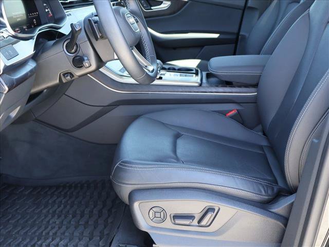 Used 2022 Audi Q8 Premium Plus AWD/4WD image 22