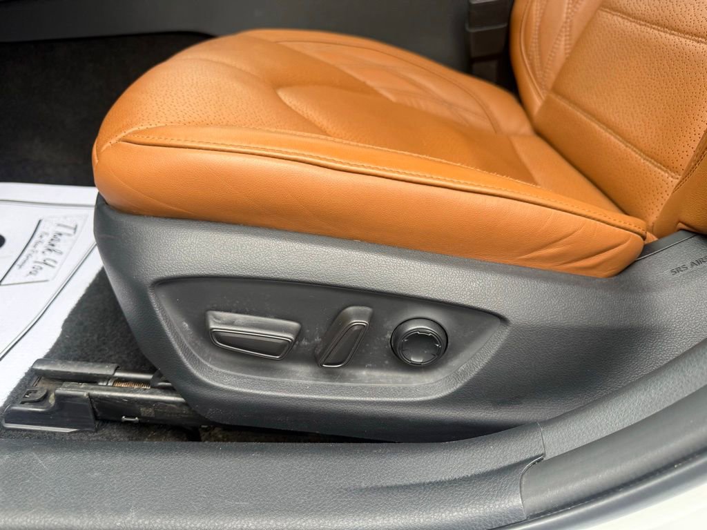 Used 2019 Toyota Avalon Limited w/ Advanced Safety Package image 13