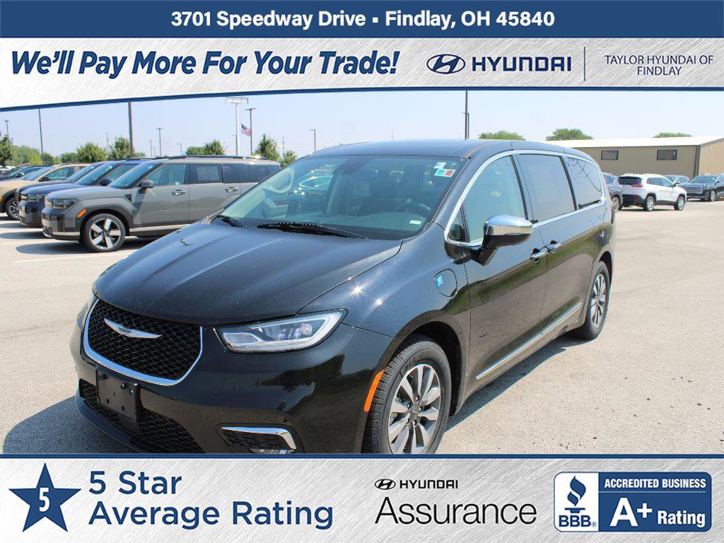 Used 2023 Chrysler Pacifica Limited