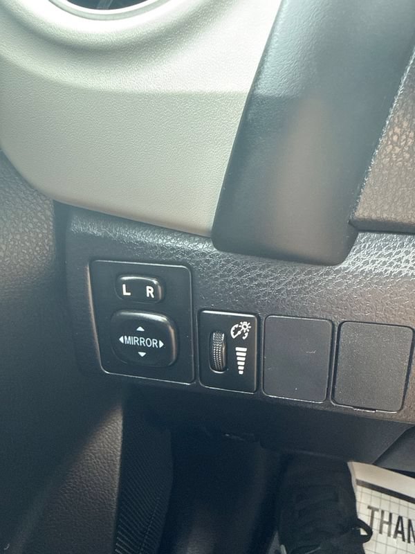 Used 2017 Toyota Corolla LE FWD image 23
