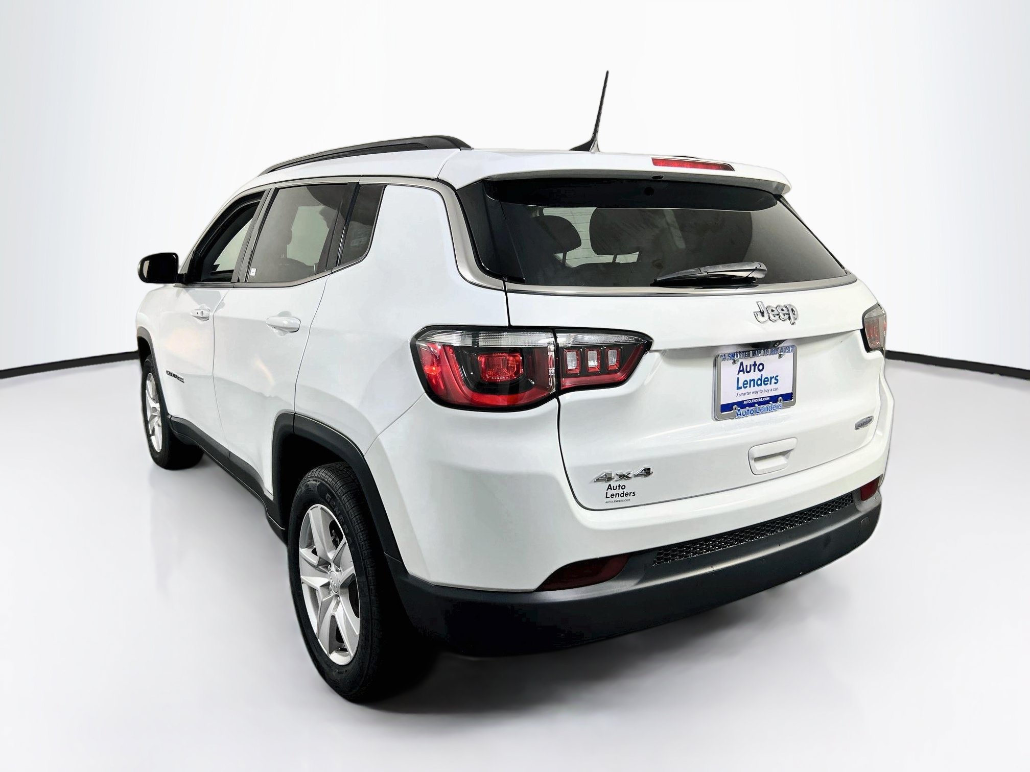 Used 2022 Jeep Compass Latitude AWD/4WD image 7