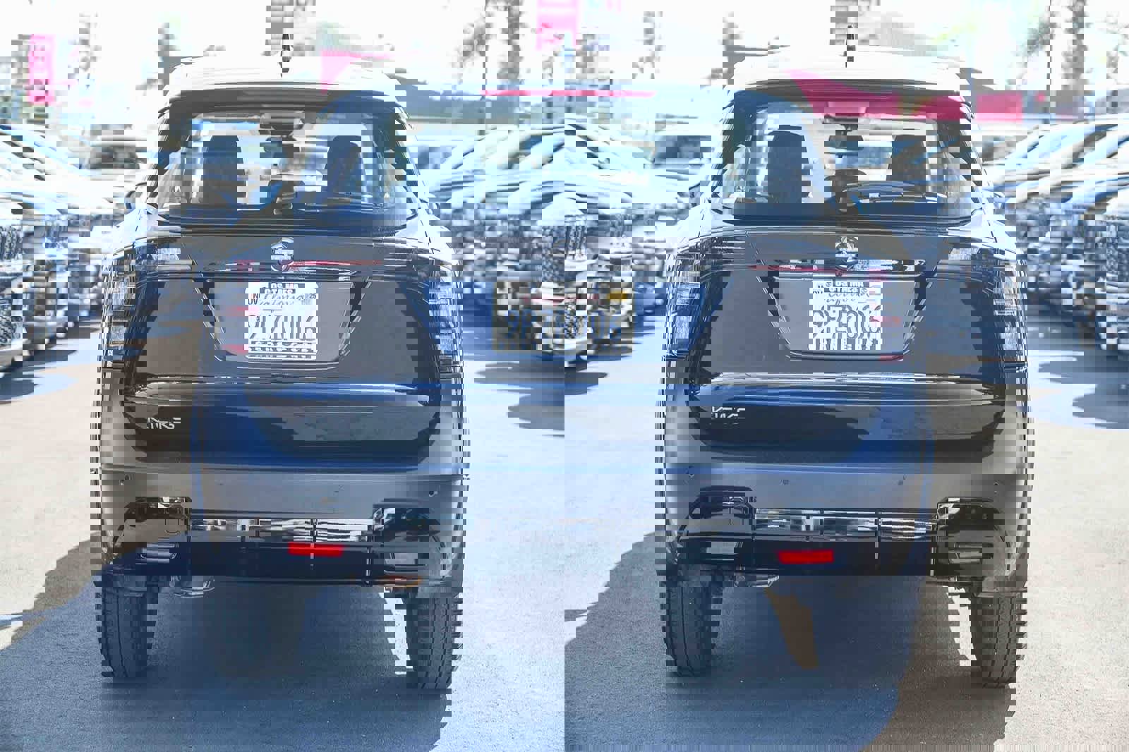 Used 2025 Nissan Kicks S w/ Charging Package image 5