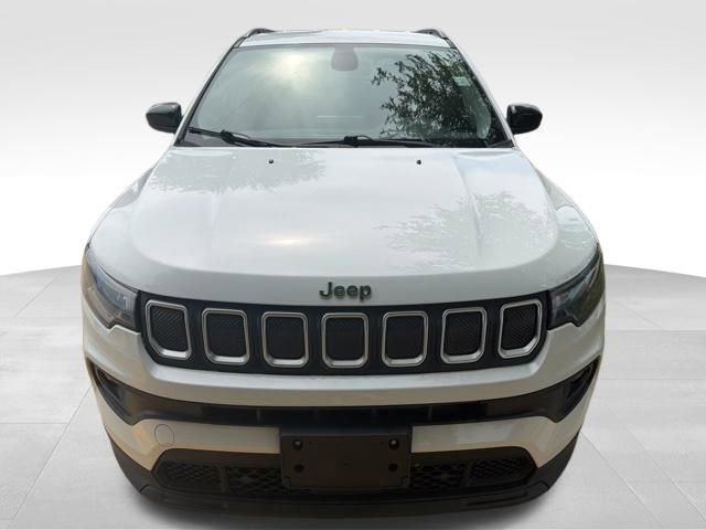 Used 2022 Jeep Compass Latitude image 6