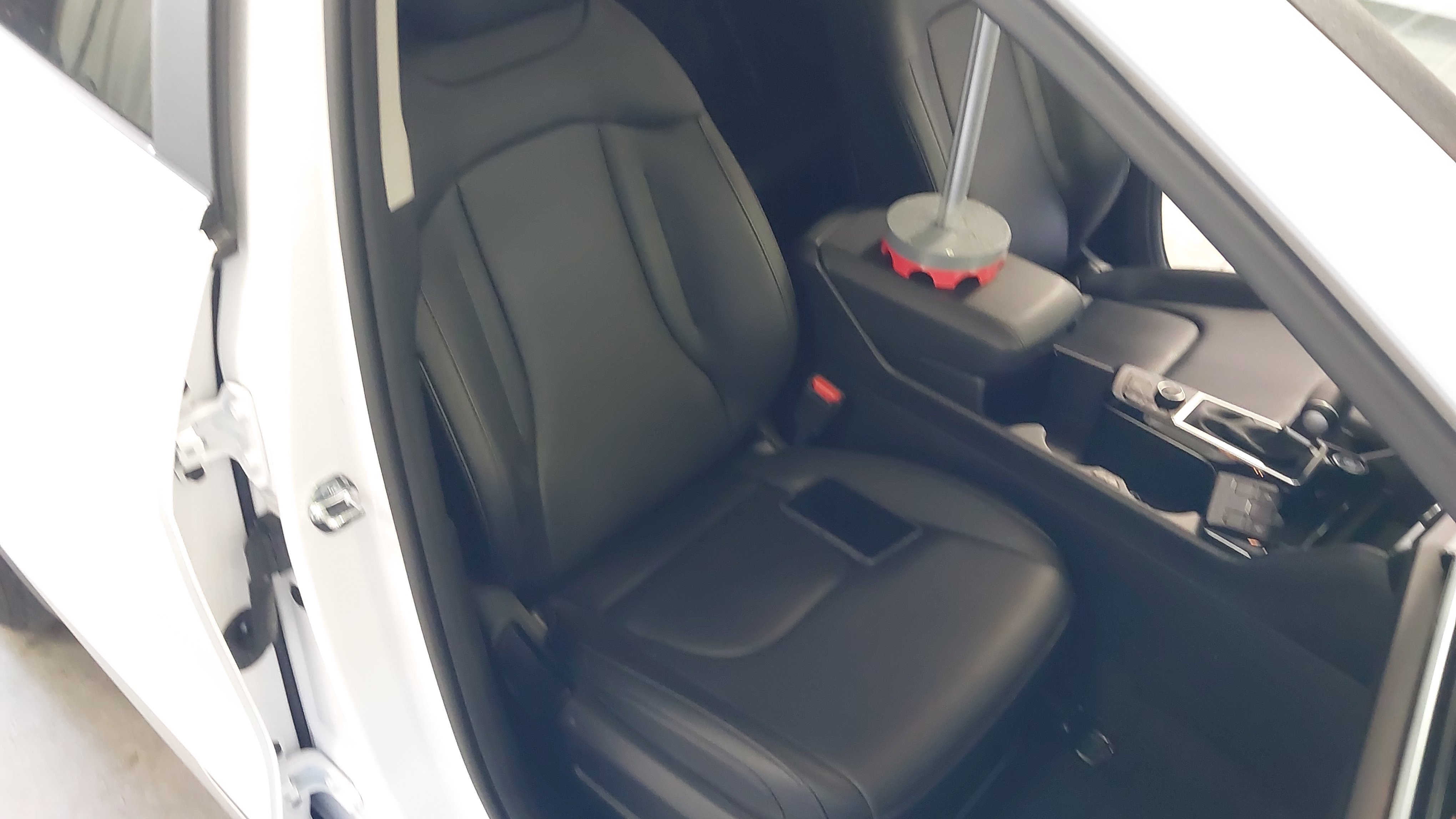 Used 2024 Kia Sportage EX FWD image 28