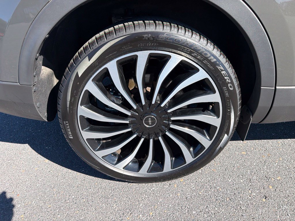 Certified 2022 Lincoln Nautilus Black Label w/ Class II Trailer Tow Package AWD/4WD image 11