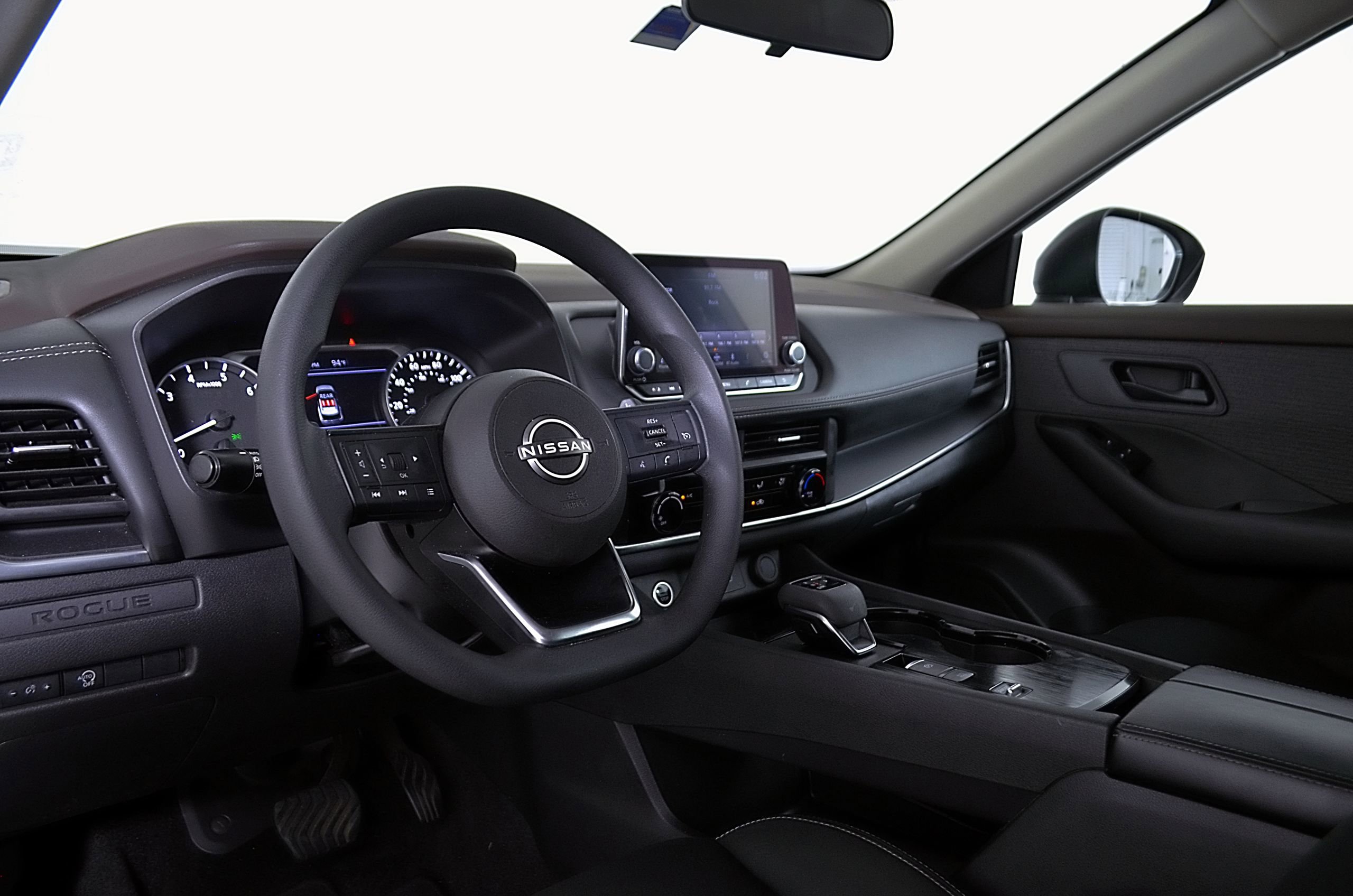Used 2023 Nissan Rogue S FWD image 22