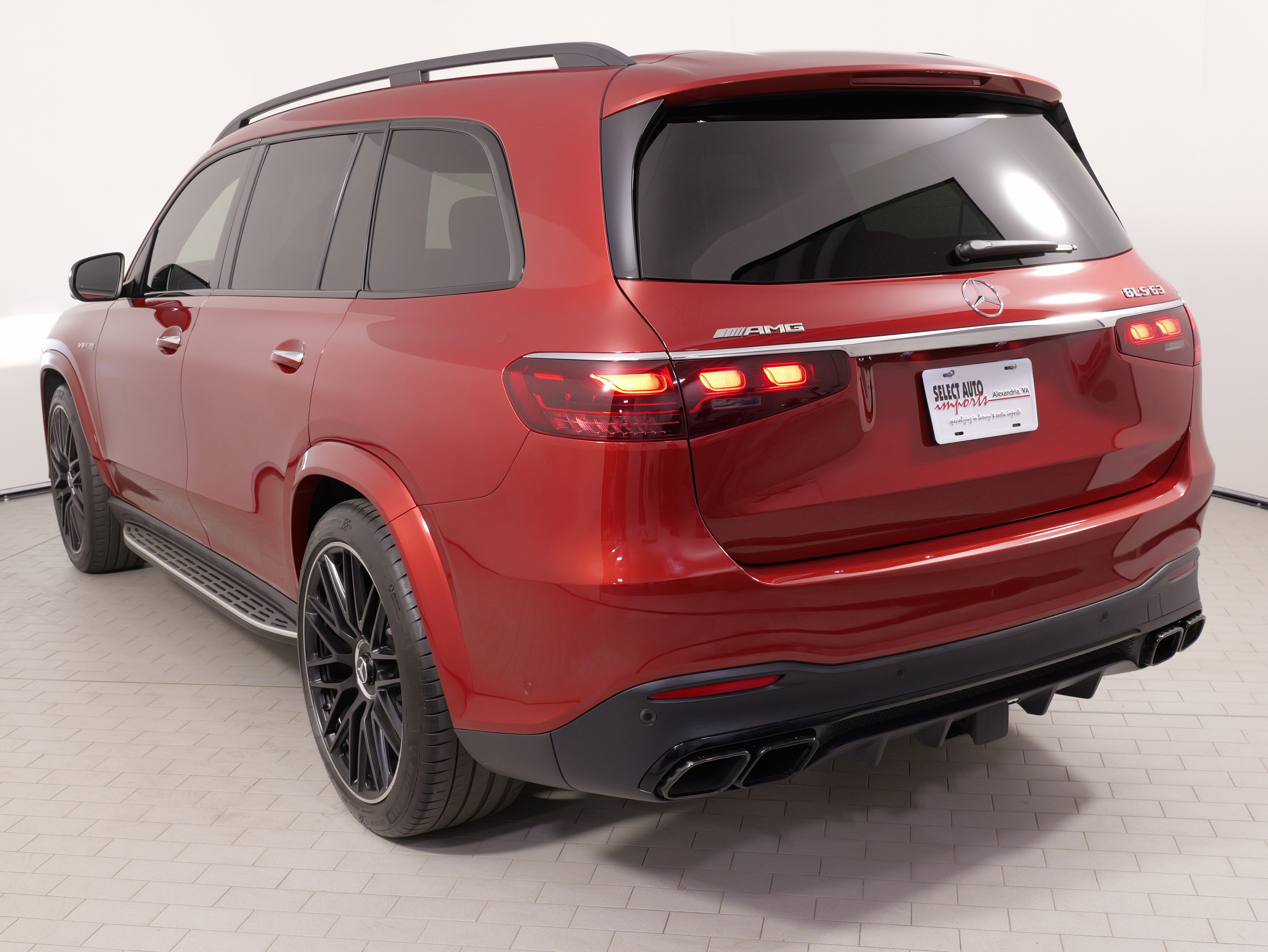 Used 2025 Mercedes-Benz GLS 63 AMG 4MATIC image 14