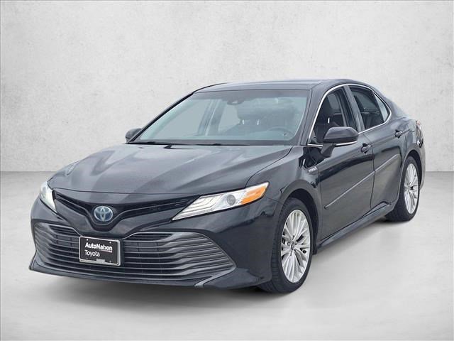Used 2020 Toyota Camry XLE FWD image 1