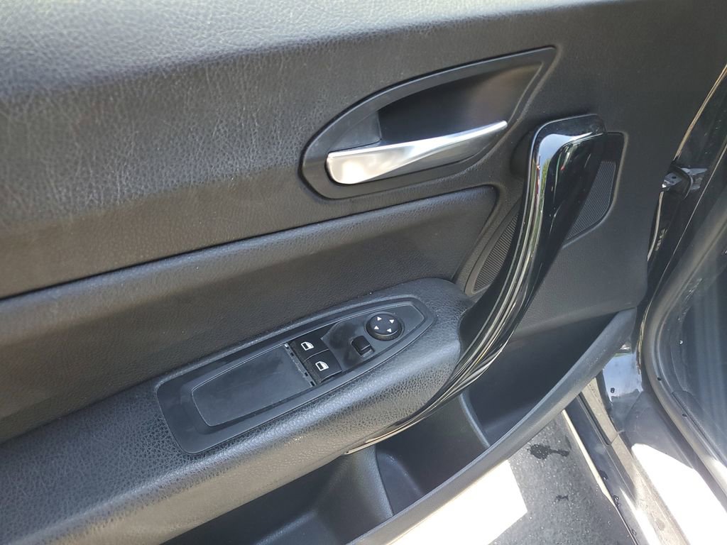 Used 2018 BMW 230i Coupe image 17