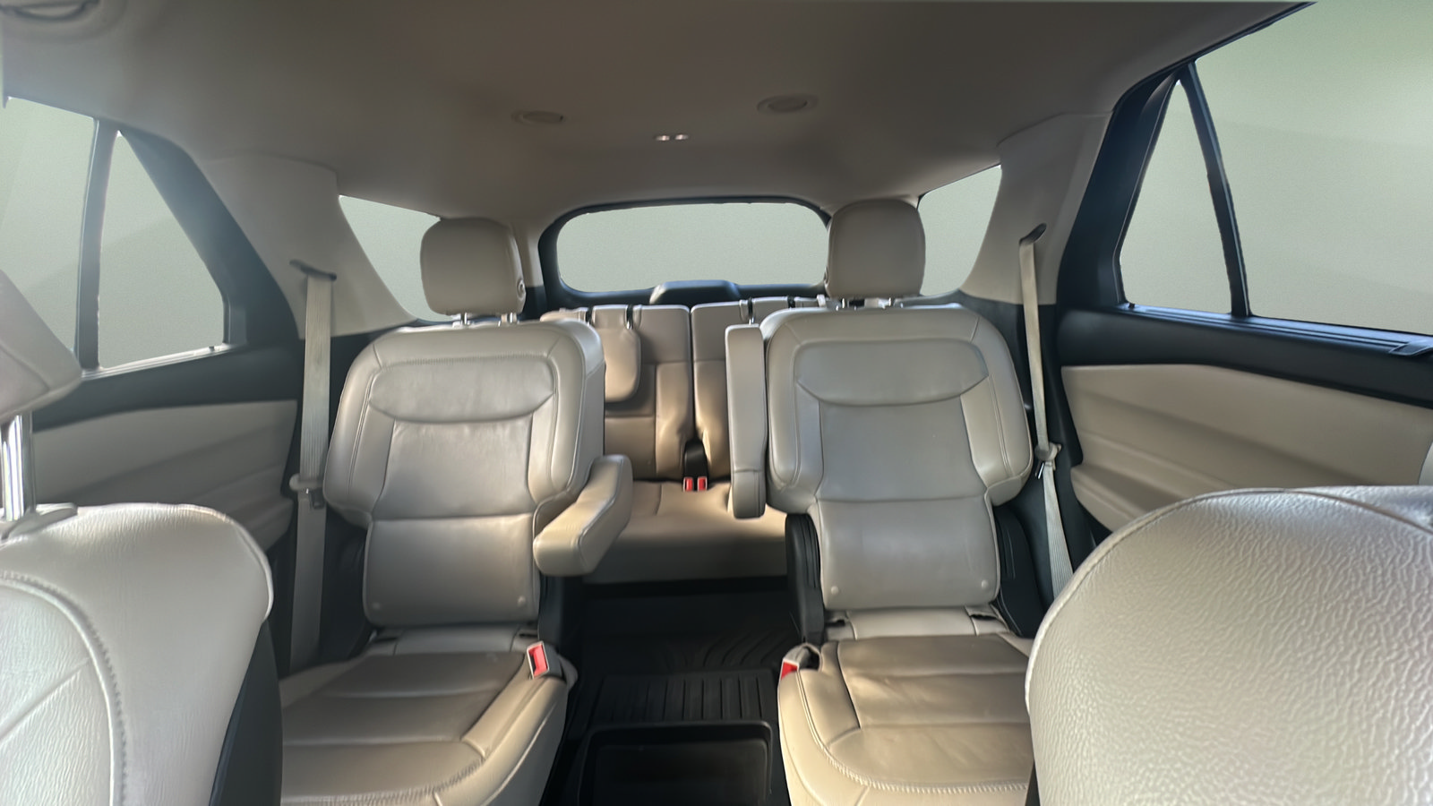 Used 2020 Ford Explorer Limited RWD image 19