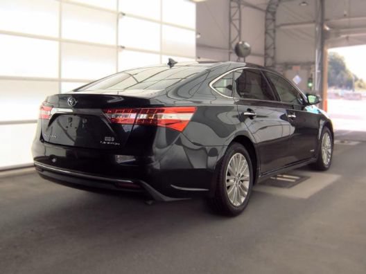 Used 2015 Toyota Avalon Limited w/ Technology Package FWD image 4