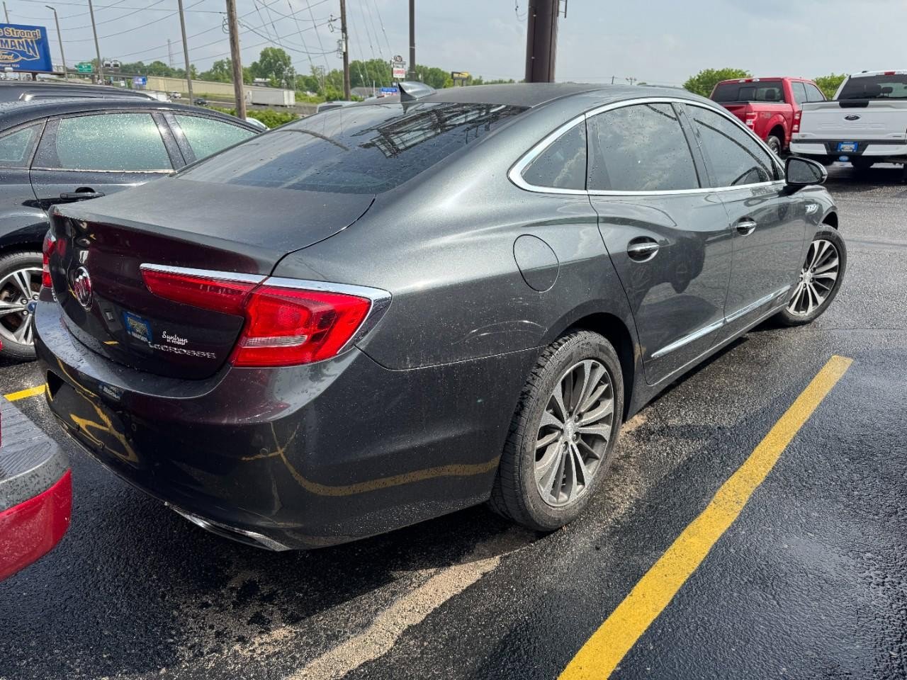 Used 2017 Buick LaCrosse Essence w/ Sun and Shade Package FWD image 5