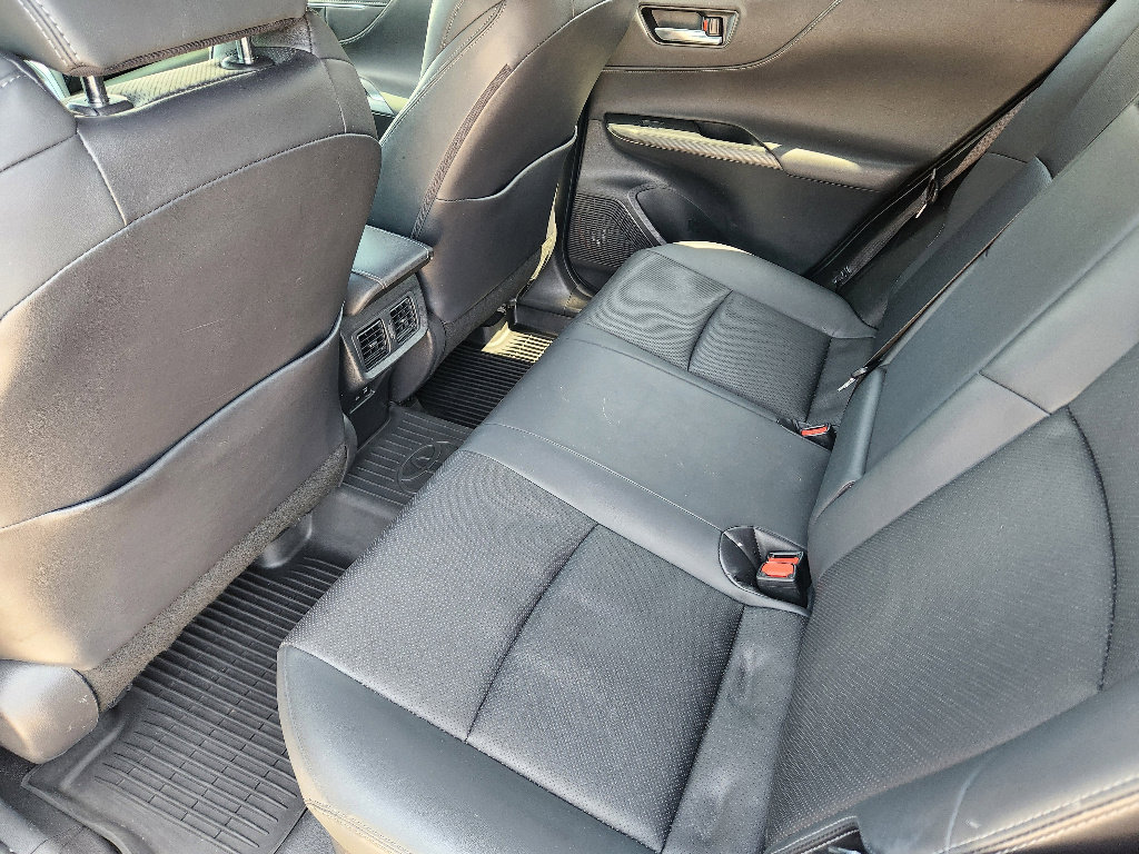 Used 2021 Toyota Venza Limited image 28