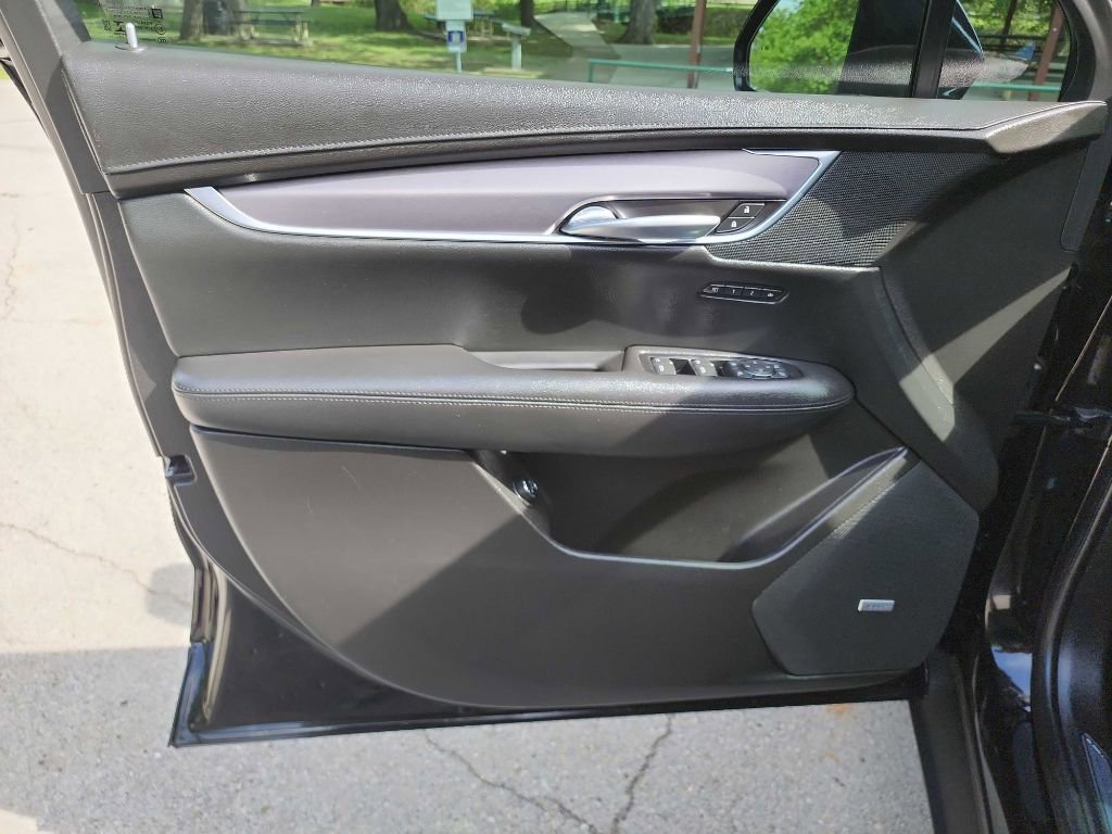 Used 2018 Cadillac XT5 Luxury AWD/4WD image 14