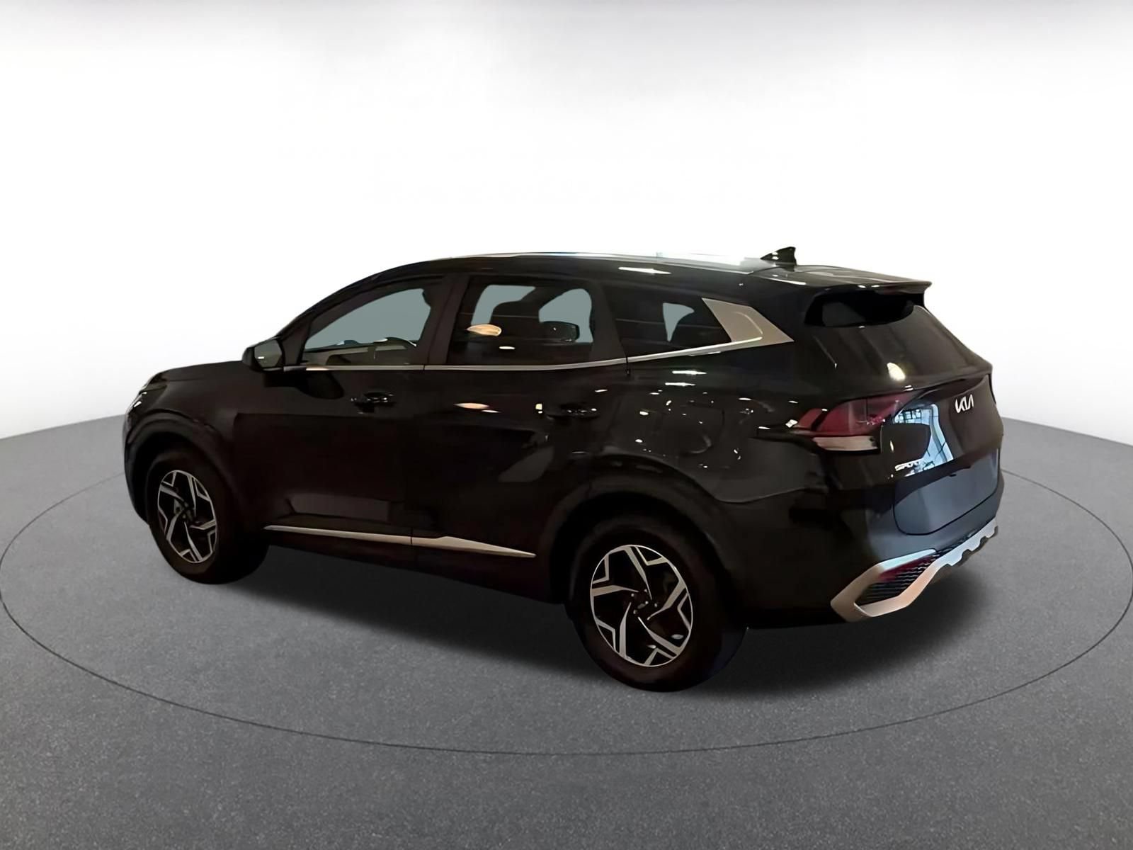Used 2024 Kia Sportage LX FWD image 9