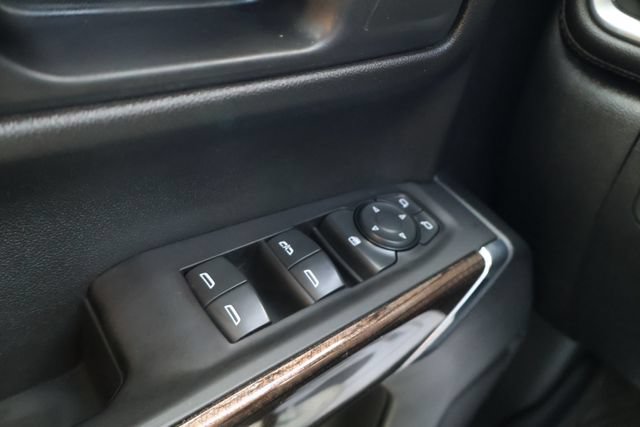 Used 2021 Chevrolet Silverado 1500 LT w/ Z71 Off-Road Package AWD/4WD image 15