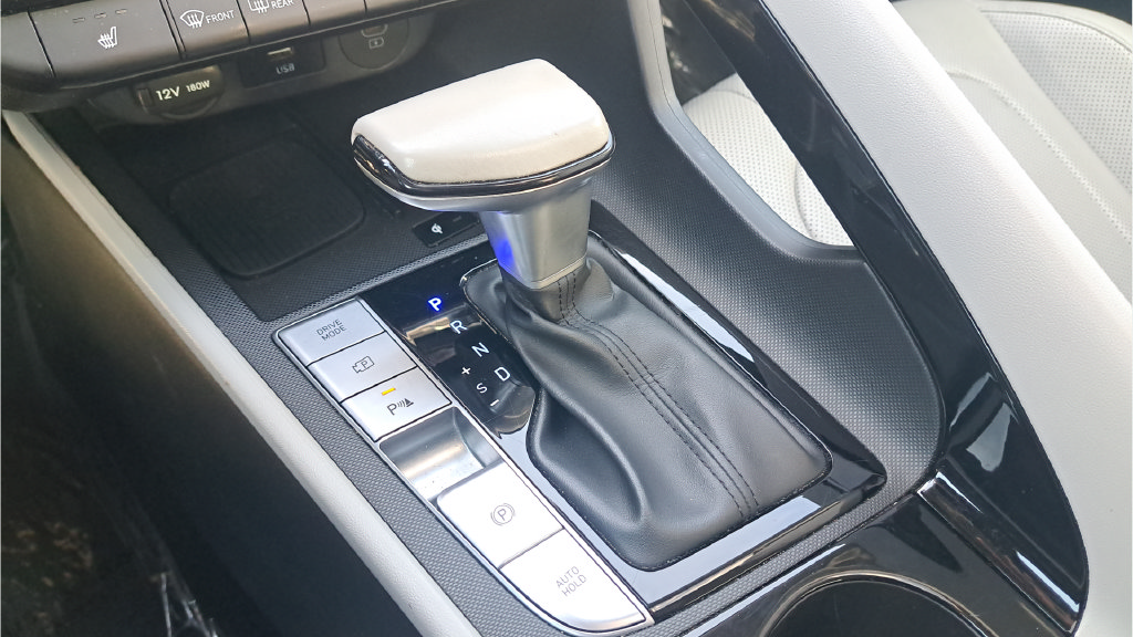 Used 2024 Hyundai Elantra Limited FWD image 39