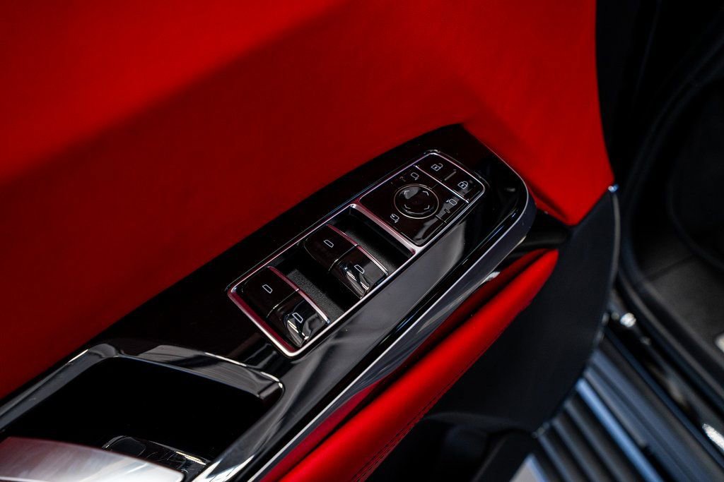 Used 2025 Cadillac Escalade Sport Platinum w/ LPO, Floor Liner Package image 32