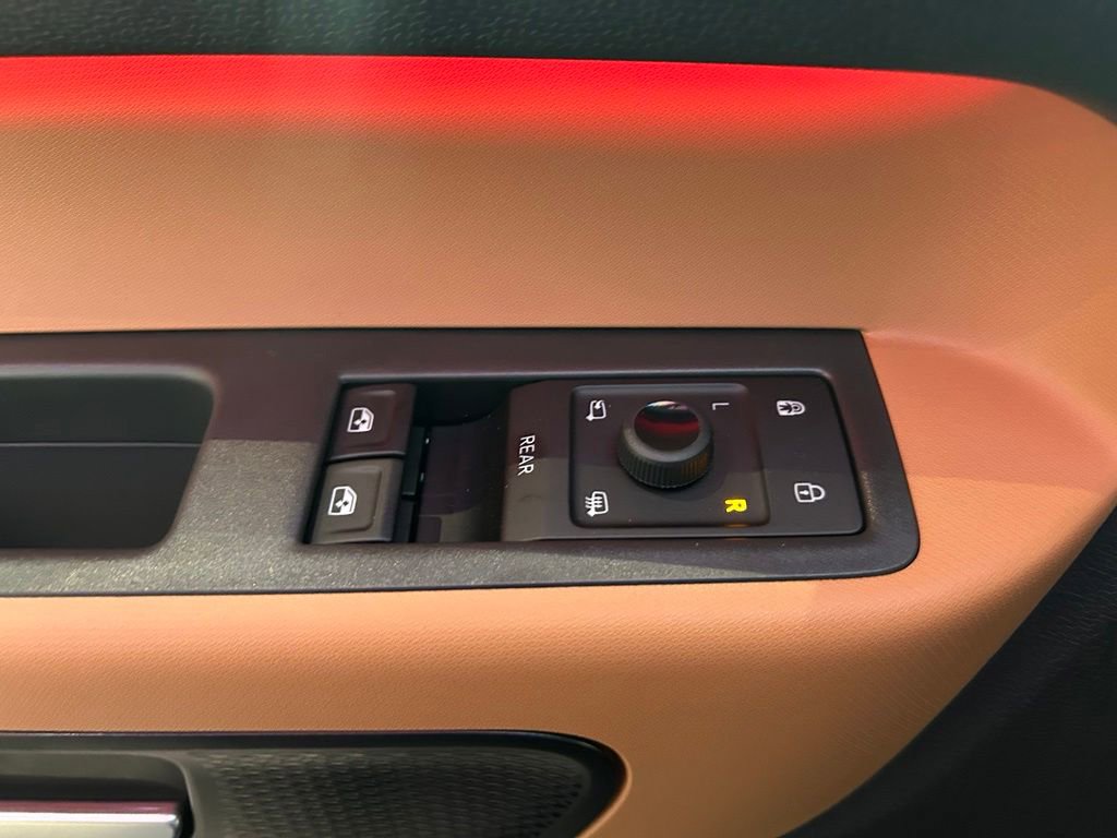 New 2025 Volkswagen ID. Buzz Pro S Plus AWD/4WD image 44