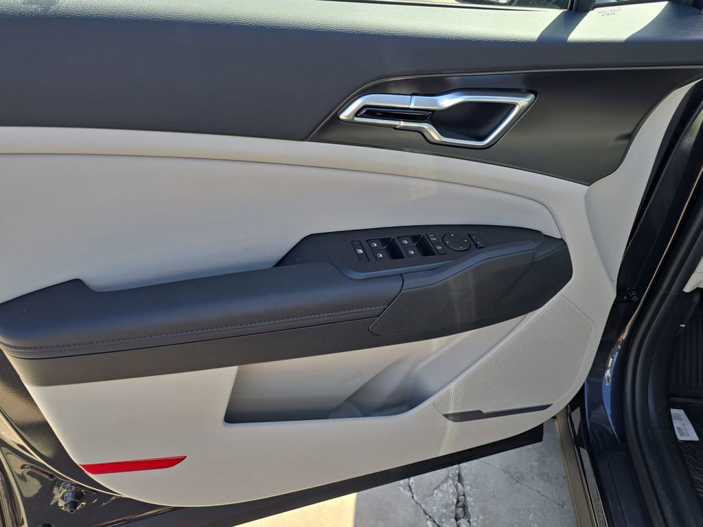 New 2026 Kia Sportage EX image 18