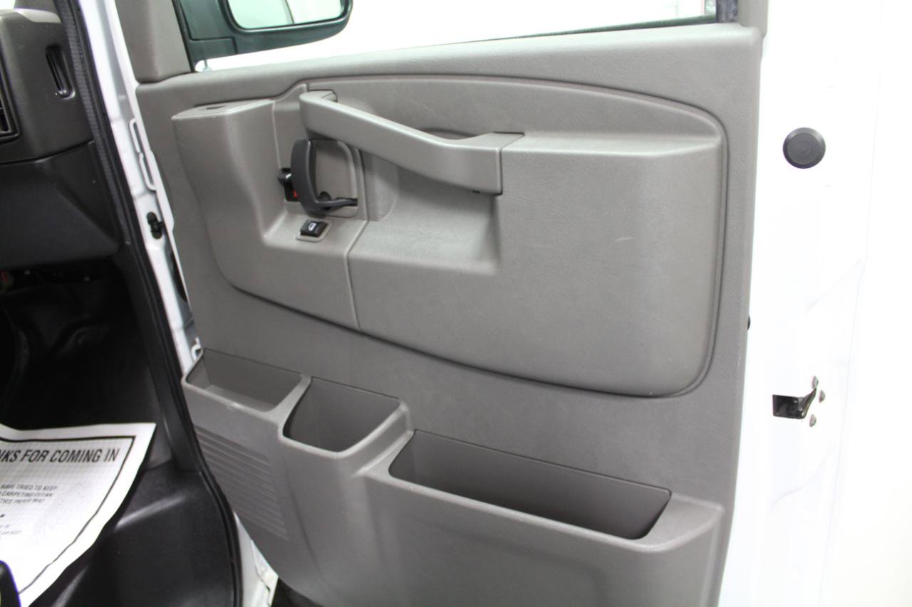 Used 2020 Chevrolet Express 2500 RWD image 20