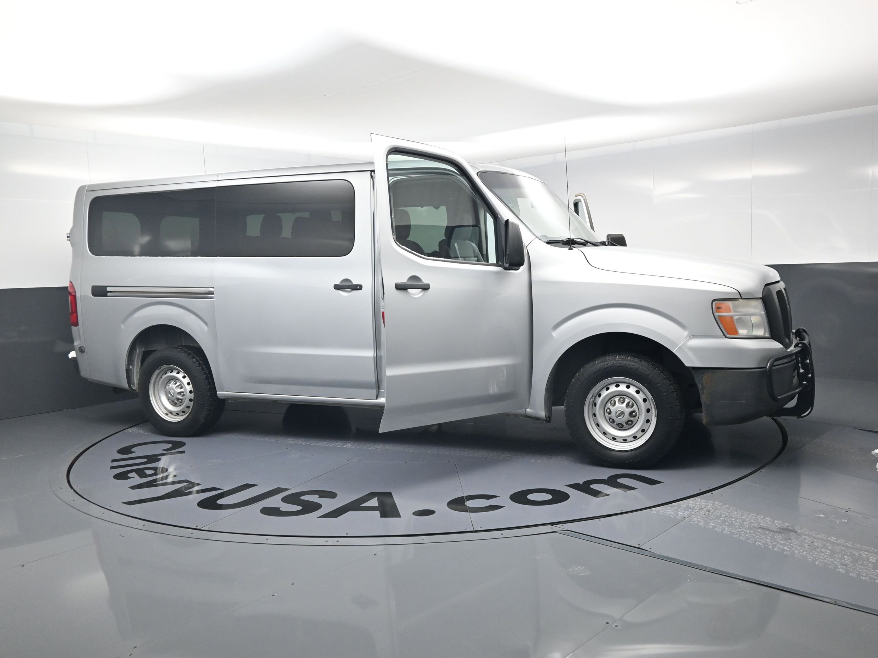 Used 2017 Nissan NV 3500 S w/ Power Package image 24