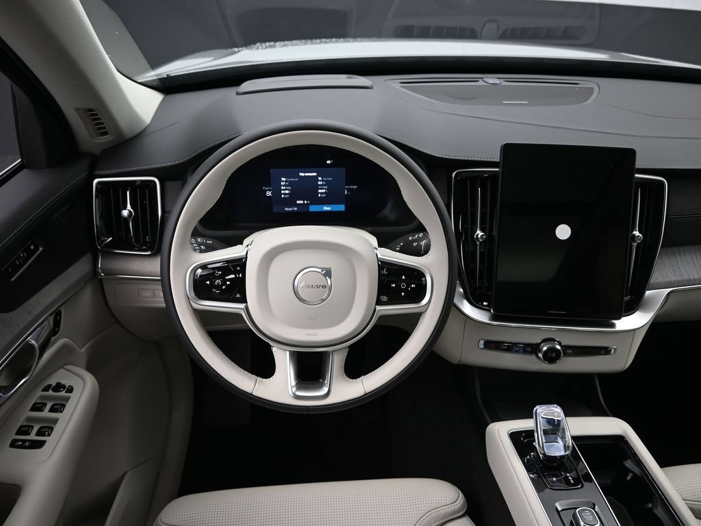 New 2026 Volvo XC90 T8 Ultra w/ Protection Package Premier AWD/4WD image 18