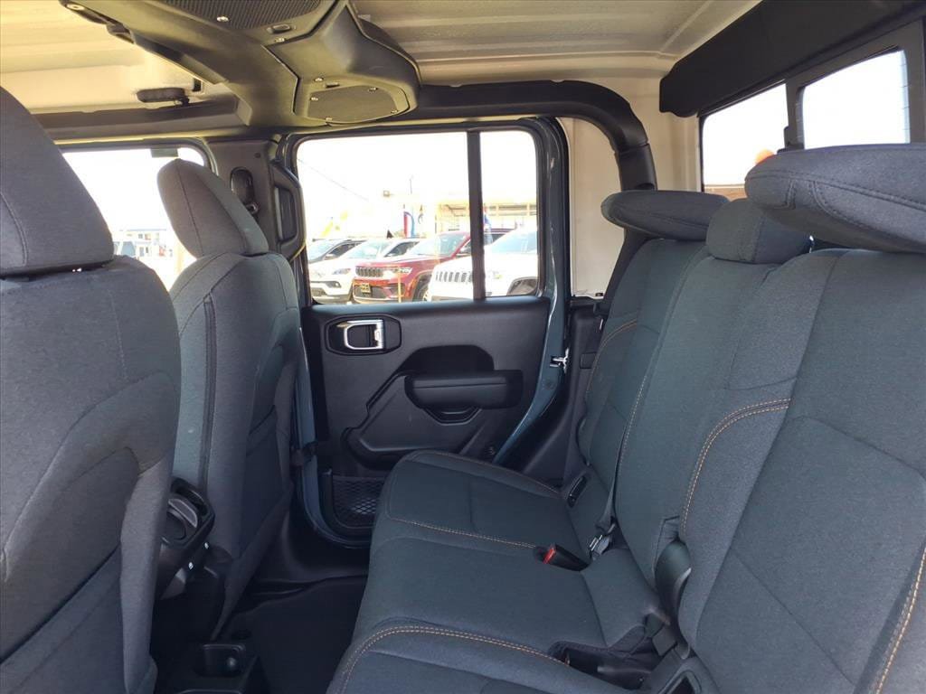 New 2026 Jeep Gladiator Sport image 7