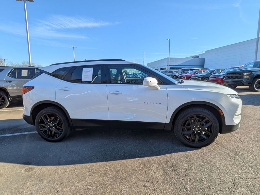 Used 2025 Chevrolet Blazer LT w/ Sound & Technology Package image 5