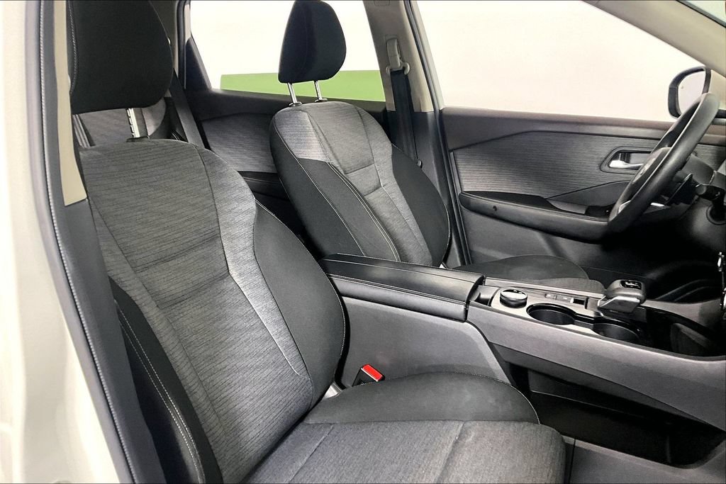 Used 2023 Nissan Rogue SV AWD/4WD image 7