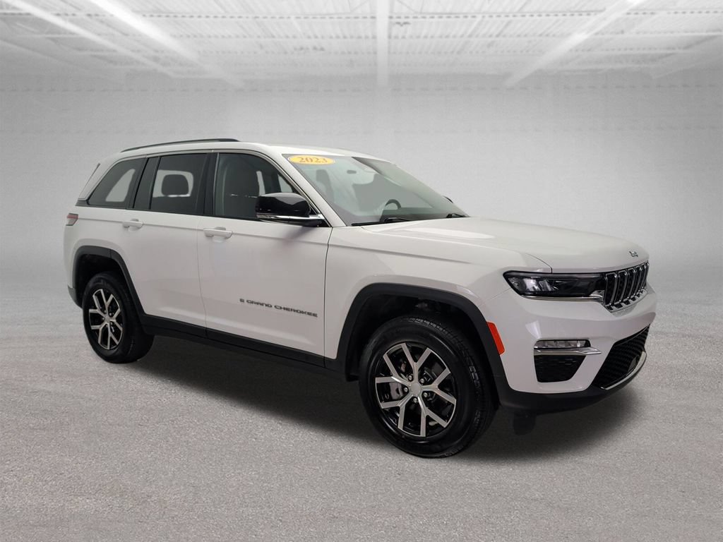 Used 2023 Jeep Grand Cherokee Limited AWD/4WD image 10