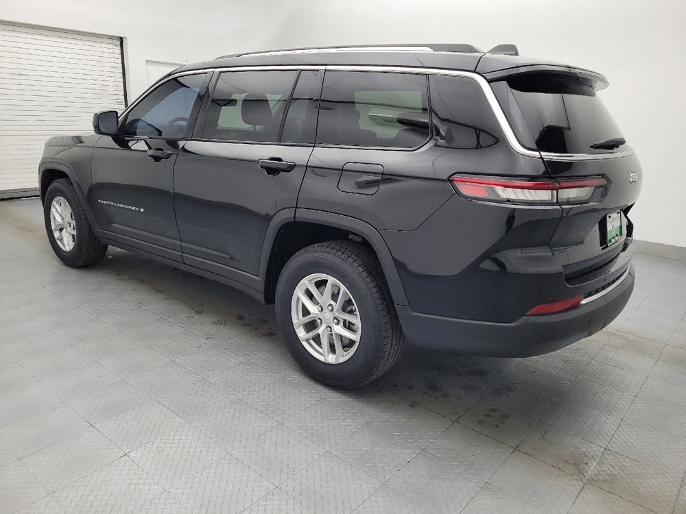 Used 2023 Jeep Grand Cherokee L Laredo image 3