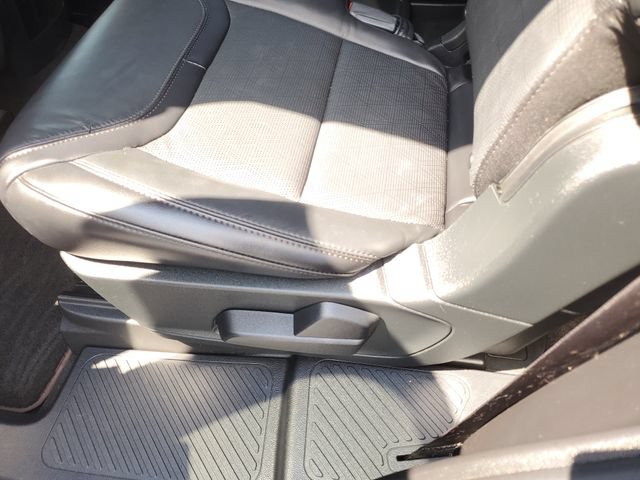 Used 2020 Ford Explorer Platinum w/ Premium Technology Package AWD/4WD image 15