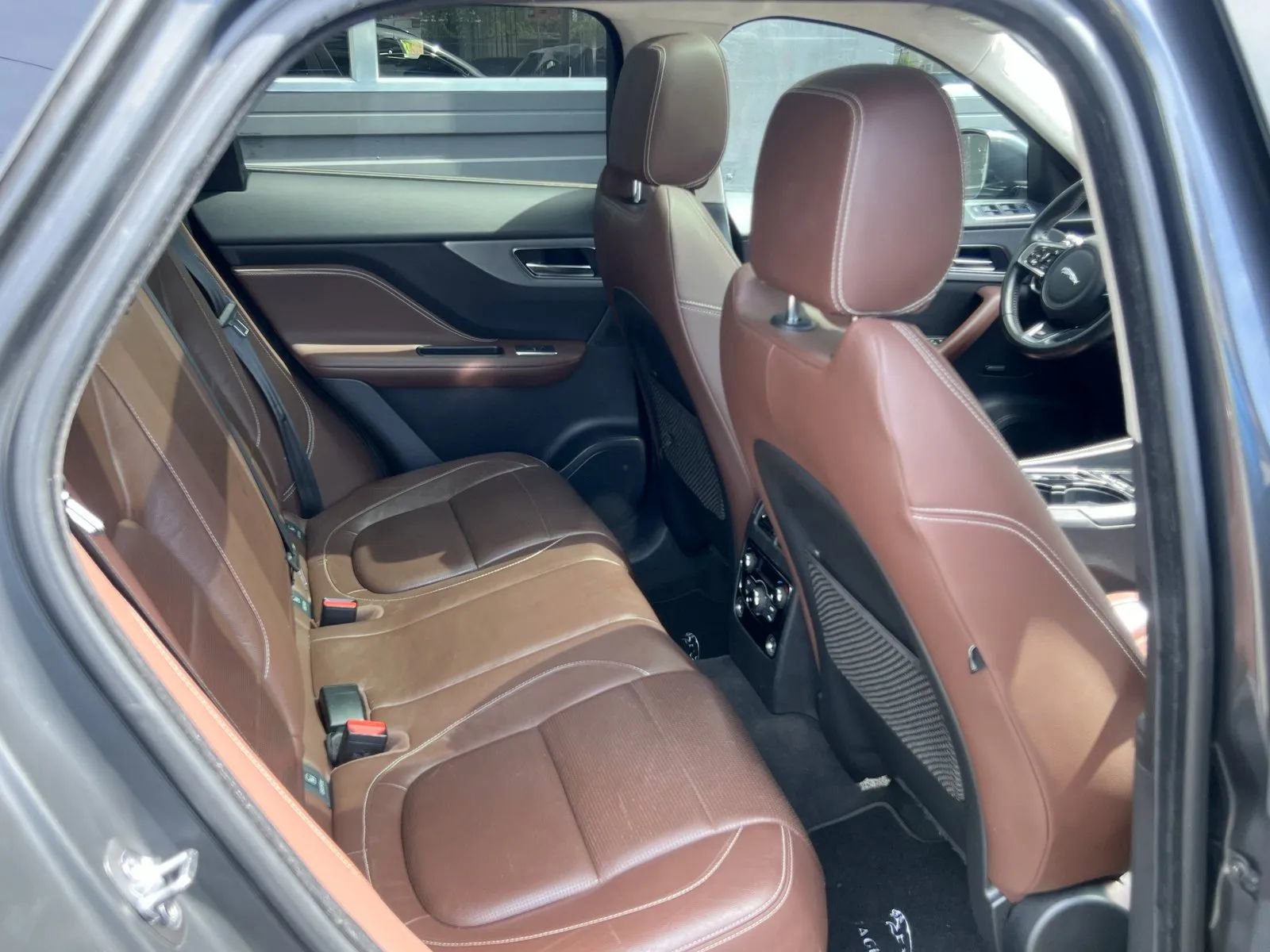 Used 2017 Jaguar F-PACE S AWD/4WD image 16