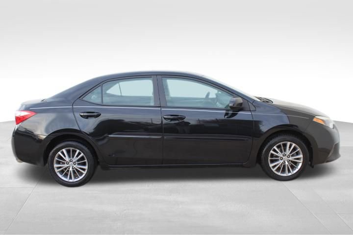 Used 2015 Toyota Corolla LE image 5