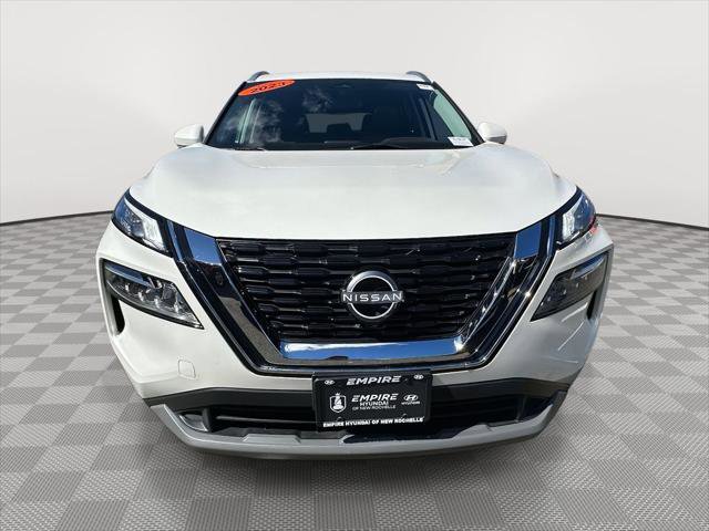 Used 2023 Nissan Rogue SV w/ SV Premium B Package image 7