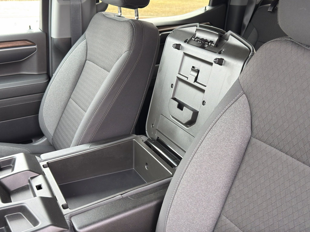 Used 2024 Chevrolet Silverado 1500 LT image 19