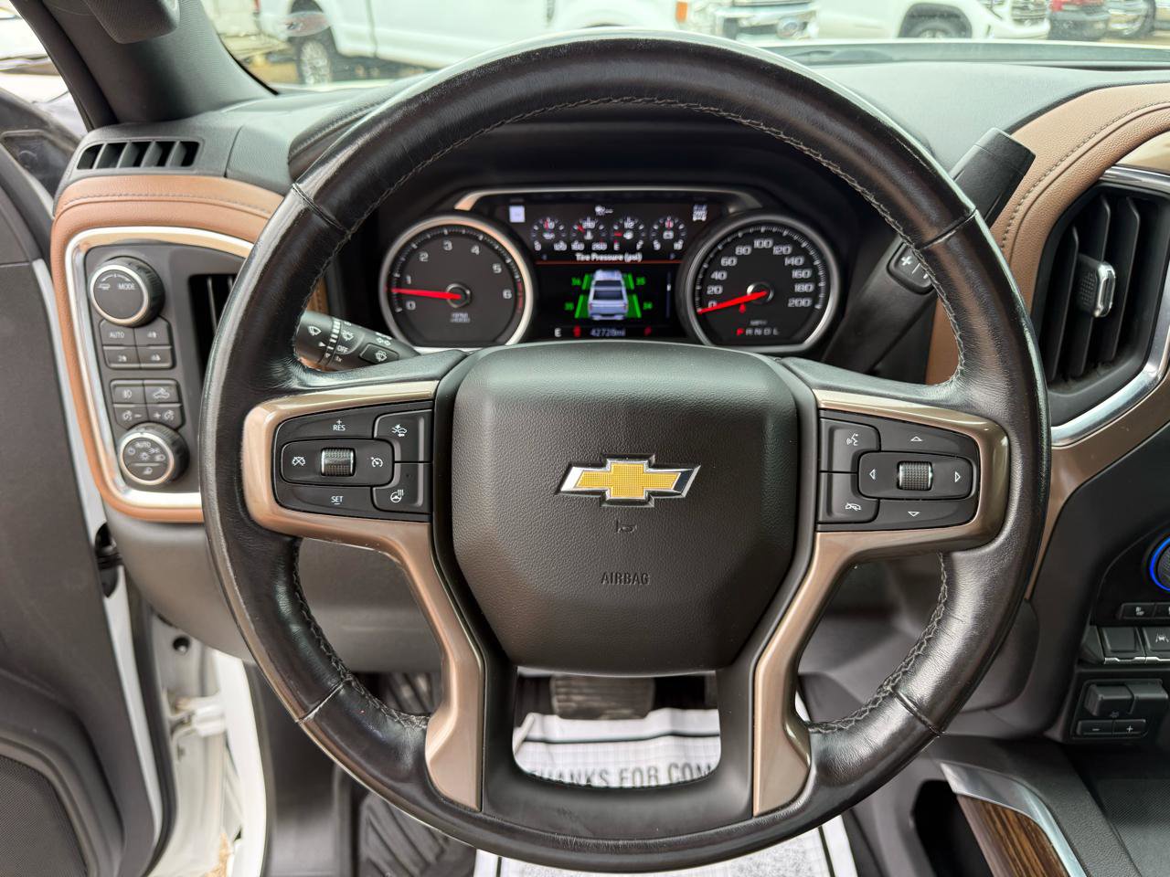 Used 2022 Chevrolet Silverado 1500 High Country w/ Safety Package II AWD/4WD image 15