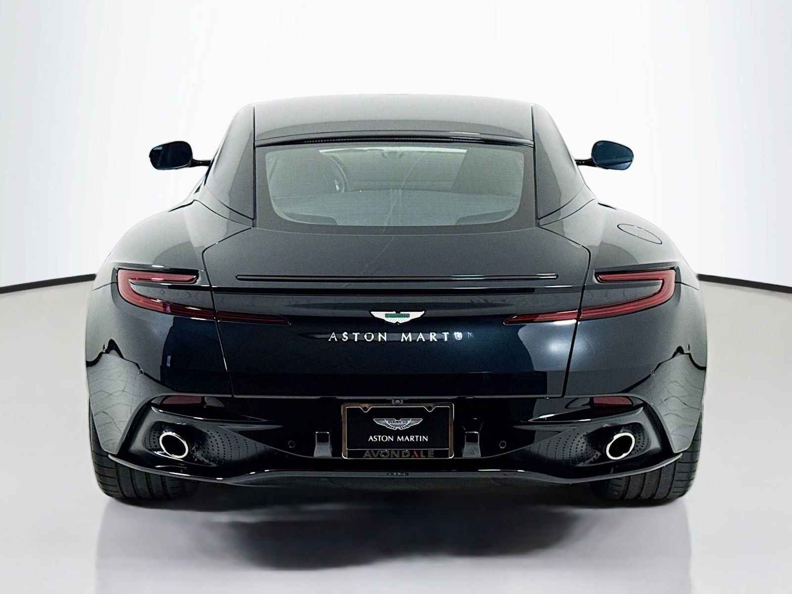 Used 2024 Aston Martin DB12 Coupe RWD image 6