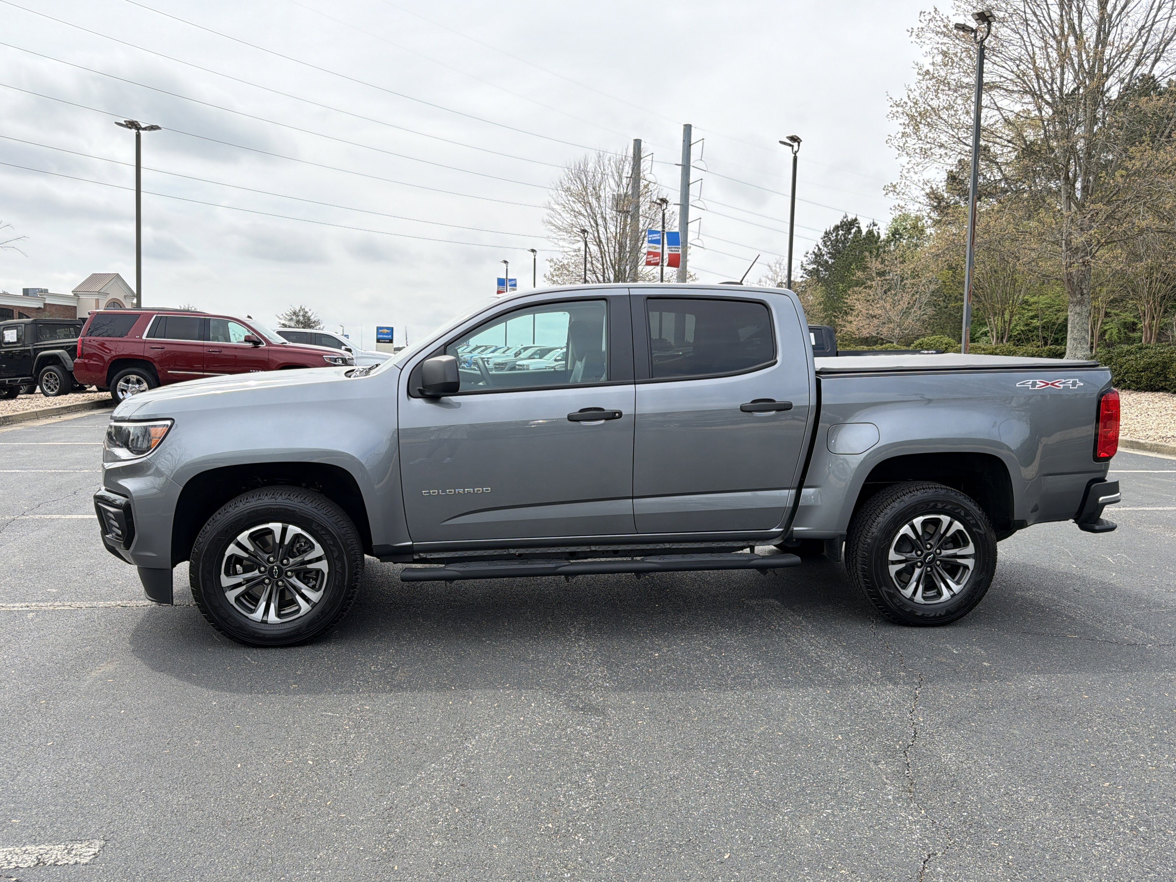 Used 2022 Chevrolet Colorado W/T w/ WT Convenience Package AWD/4WD image 8