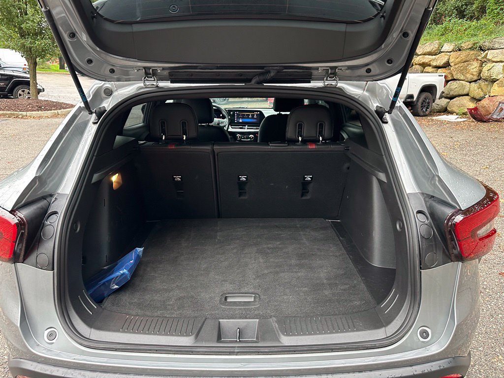 Certified 2024 Chevrolet Trax RS w/ Sunroof Package FWD image 27