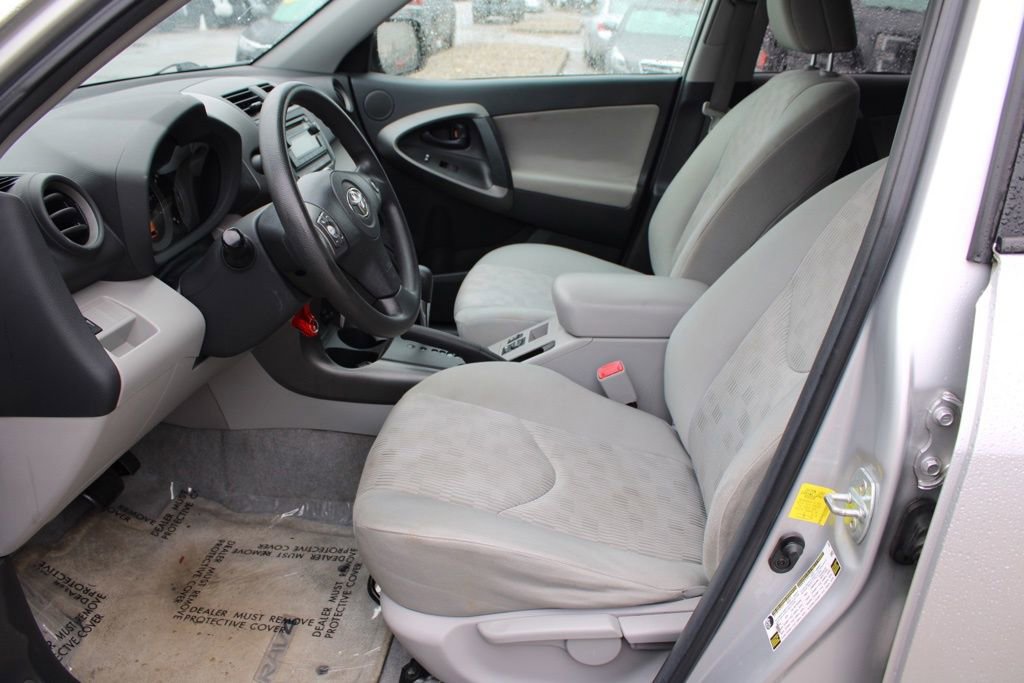 Used 2012 Toyota RAV4 FWD image 14