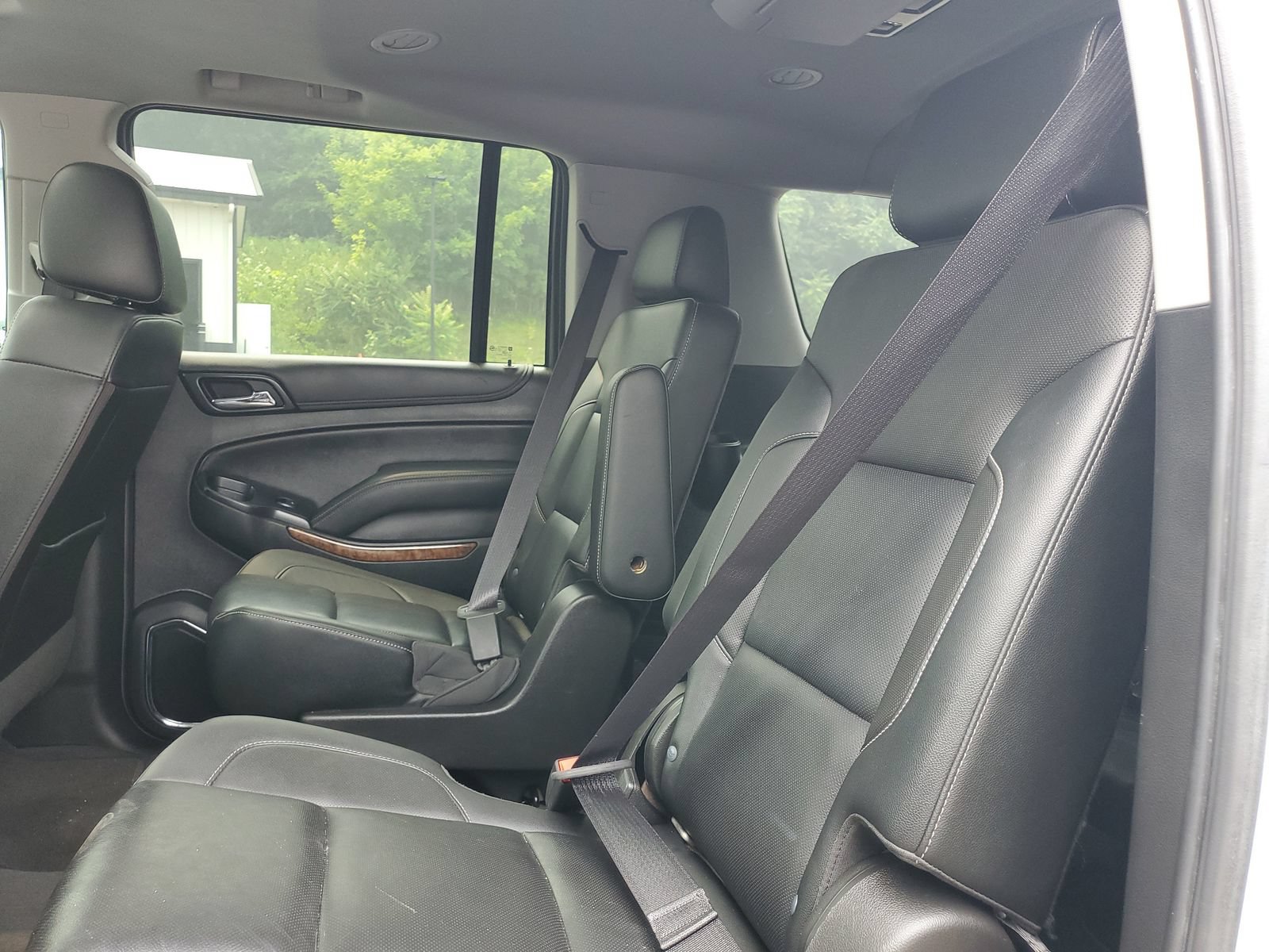Used 2020 Chevrolet Suburban Premier w/ Premier 6.2L Value Package AWD/4WD image 28