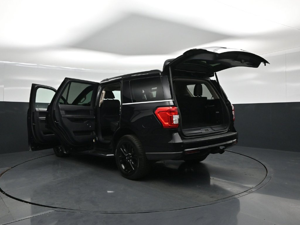 Used 2022 Ford Expedition XLT RWD image 34