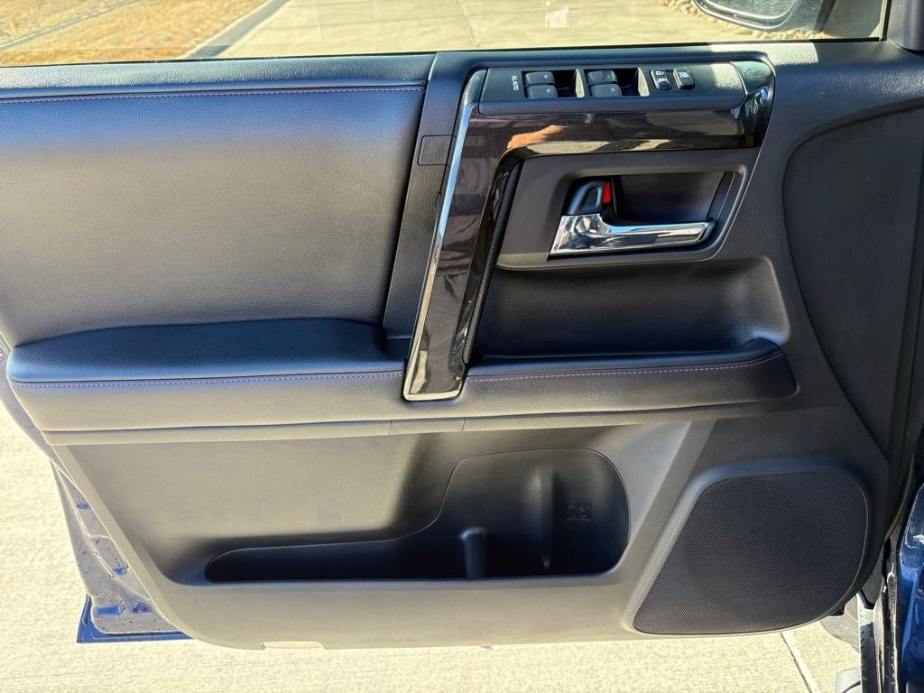 Used 2019 Toyota 4Runner TRD Off-Road image 10