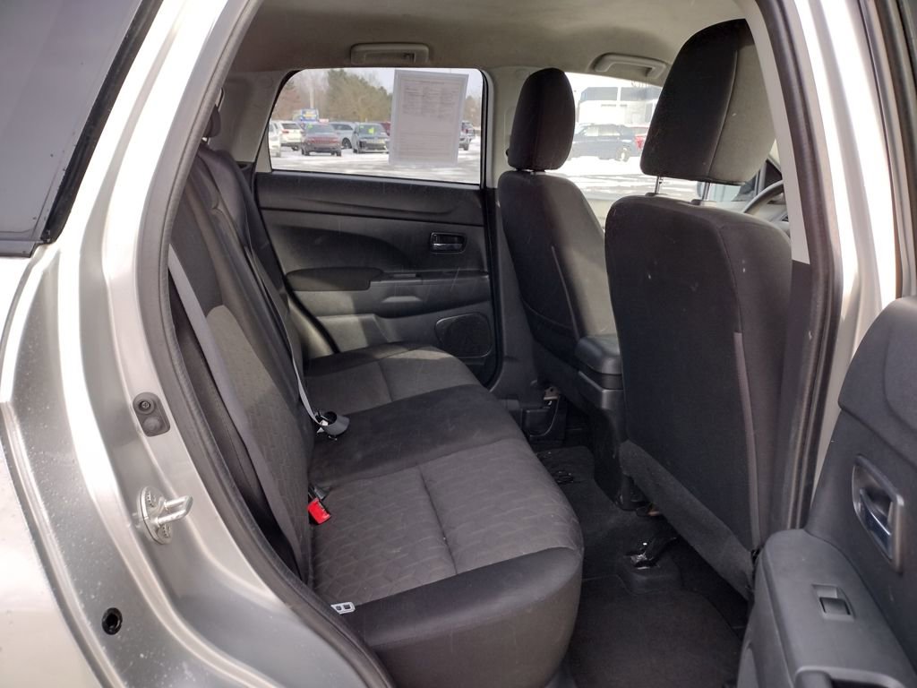 Used 2021 Mitsubishi Outlander Sport ES image 9